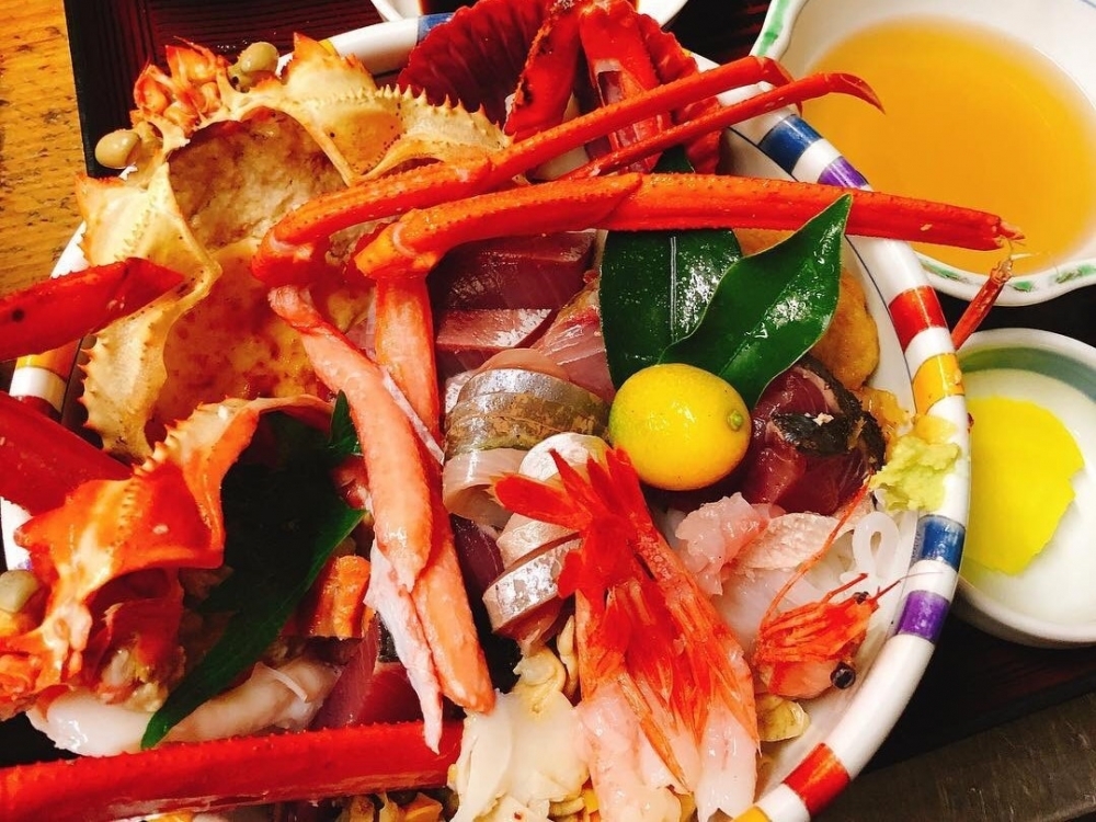 島根の老舗海鮮料理店「味処まつや」で味わい尽くす、目にもおいしい海の幸