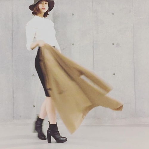 西内まりやさんの上級者ファッションコーデ④ 定番コーデも最高にクールに着こなす