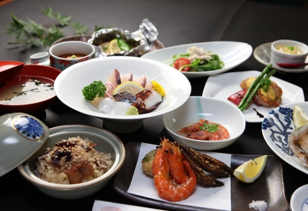 熊本県・天草「和み宿 新和荘 海心」の魅力③天草自慢のお料理を