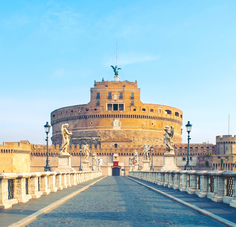 バチカンへの秘密の通路！？イタリアの絶景「サンタンジェロ城」とは