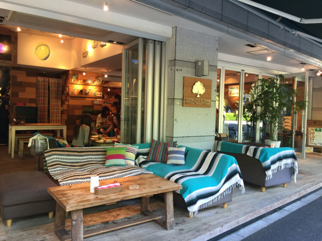 都内の「テラス席」があるカフェ③BONDI CAFE YOYOGI BEACH PARK/ボンダイカフェヨヨギビーチパーク