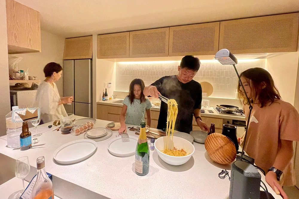 多種多様な調理器具で料理を愉しむ