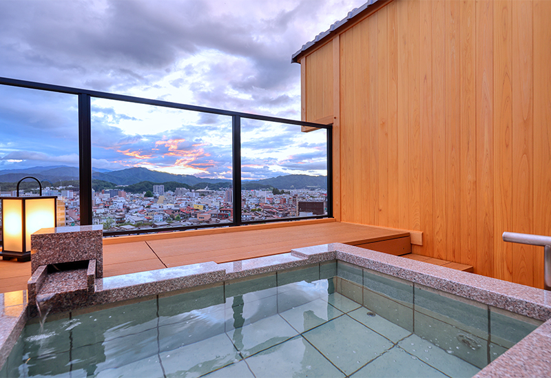 贅を尽くした露天風呂付き客室