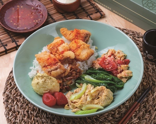 食事として味わう“緑豆沙”。ランチメニューも必食です。