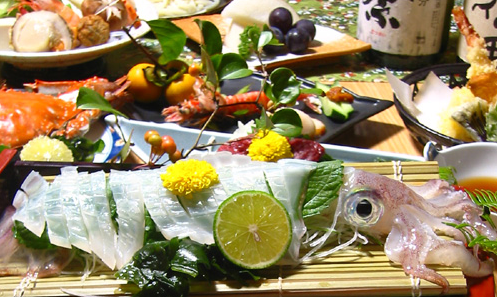 活きイカの姿造りが絶品！ 鮮度抜群の活魚料理をリーズナブルに味わえる山口県の「若新」