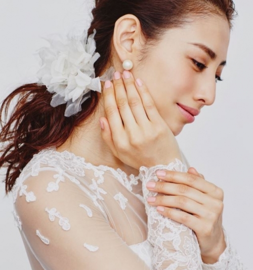 “プレ花嫁”必見! 2017年版・結婚式で選びたいウエディングネイル5選