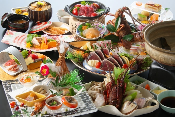 ①城西館