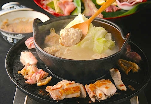 一石二鳥鍋！？青森県産の日本酒と地鶏の店「新橋シャモロック酒場」